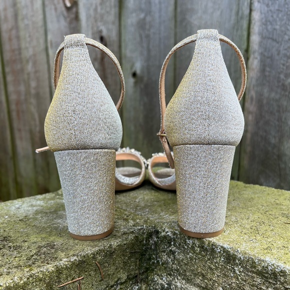 Badgley Mishka golden glimmer sandals with jewel toe 11 - Picture 8 of 8